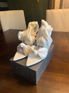 Azalea Wang White Size 7.5 Heels